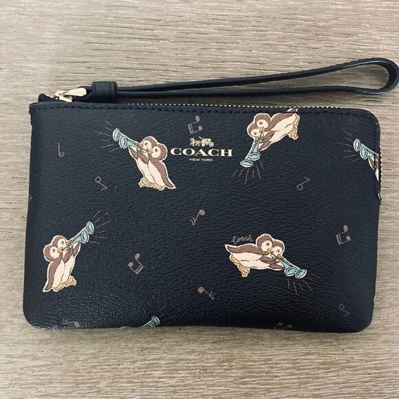 NWOT Coach Penguin Print Wristlet Wallet - Picture 1 of 7